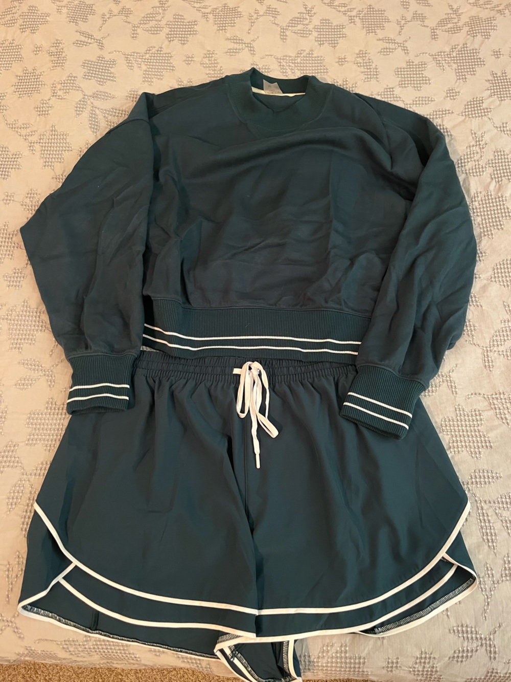 CALIA by Carrie Underwood Teal Crewneck Sweatshirt and Shorts Set